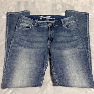 Wrangler Women's Straight Leg Mid-Rise Jeans